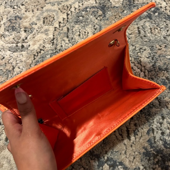 ORANGE STUDDED CLUTCH - Picture 4 of 4